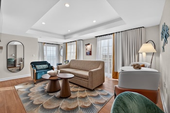 One Bedroom Suite King Water View Main Building