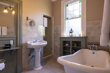 Room, 1 King Bed, Fireplace (Victorian Room)