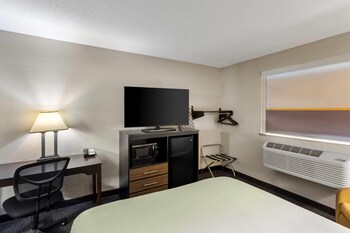 Room, 1 Queen Bed, Accessible, Non Smoking (Mobility)