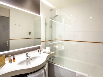 Apartment, 1 Double Bed with Sofa bed, Balcony, Garden View
