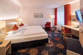 Comfort Room, 2 Twin Beds (Larger Room;Quiet Location)