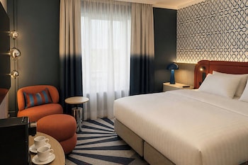 Room, 2 Twin Beds, Courtyard View