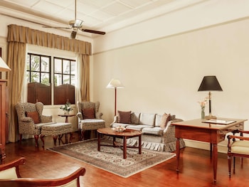 Majapahit Legendary Suite King Bed