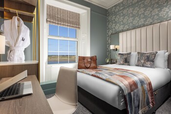 Phoenix Single Room with Sea View