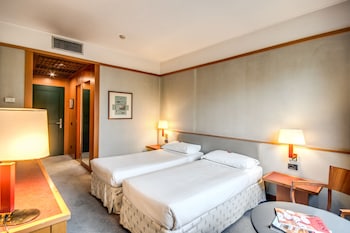 Standard Double Room, 2 Twin Beds