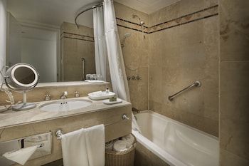 Junior Suite, 1 King Bed
