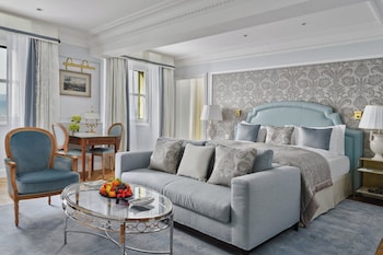 Deluxe Room, Lake View