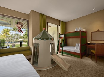 Ocean Wing Questers Junior Family Suite