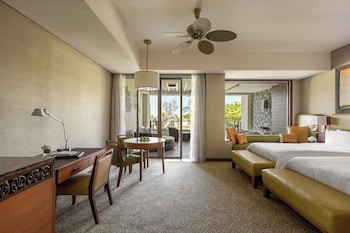 Ocean Wing Junior Suite Garden View (Twin)