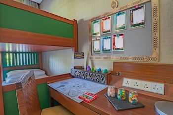 Ocean Wing Questers Junior Family Suite