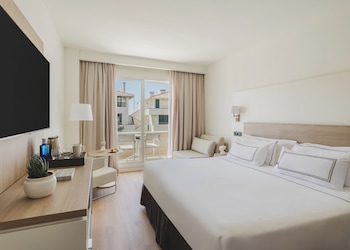 Melia Room (2 Adults + 1 Child)
