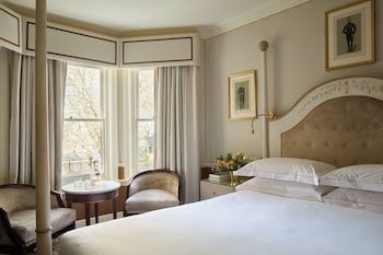 Deluxe Room, 1 Queen Bed
