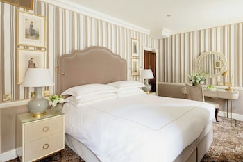 Deluxe Room (King/Twin)