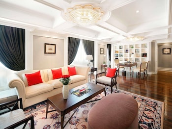 Opera wing, Grand Prestige Suite with Club Privileges and Benefits, King Bed
