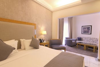 Business Suite, City View