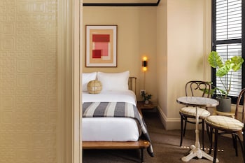 Standard Room, 1 King Bed (The King)