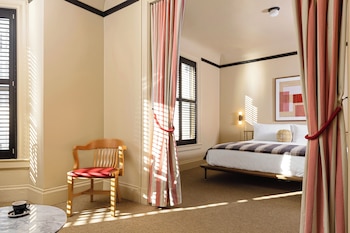 Suite, 1 King Bed (The King Suite)