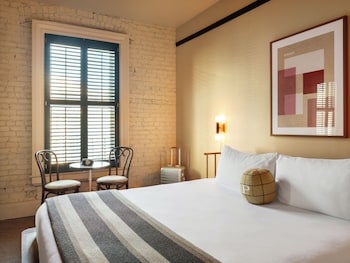 Standard Room, 1 Queen Bed, City View (The City Queen)