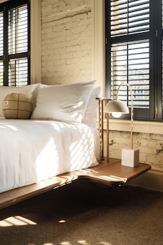 Superior Loft, 1 Queen Bed, Accessible (The Queen Loft ADA)