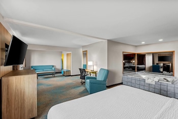 Suite, 1 King Bed, Jetted Tub