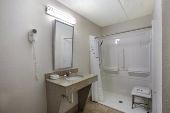 Deluxe Room, 2 Double Beds, Non Smoking (Roll-In Shower)