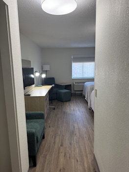Deluxe Suite (2 Double Beds with Sofabed)