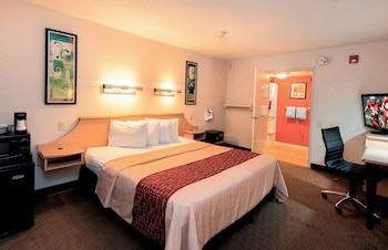 Superior Room, 1 King Bed, Accessible (Smoke Free)