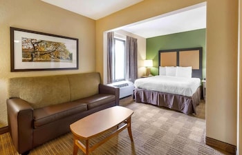 Deluxe Room, 1 Queen Bed with Sofa bed, Non Smoking