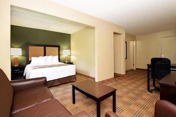 Deluxe Room, 1 Queen Bed with Sofa bed, Non Smoking