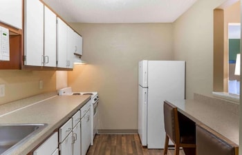 Deluxe Room, 1 Queen Bed with Sofa bed, Non Smoking