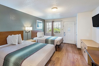 Standard Studio, 2 Queen Beds, Non Smoking