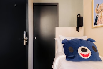 Room, 1 Twin Bed (Small)
