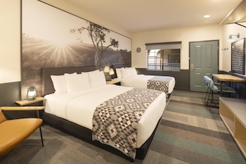 Room, 2 Queen Beds