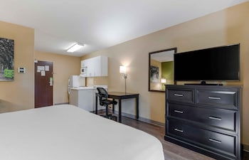 Studio, 1 Queen Bed, Accessible, Non Smoking