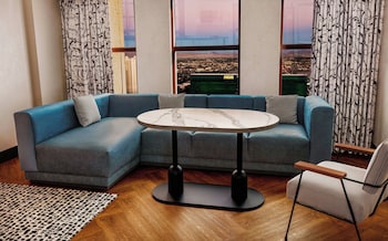 Marquis Suite