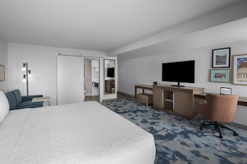 Studio Suite, 1 King Bed with Sofa bed