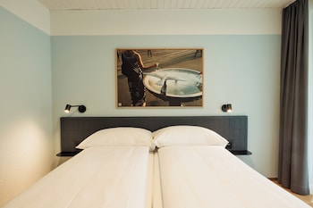 Standard Double Room, 1 Queen Bed