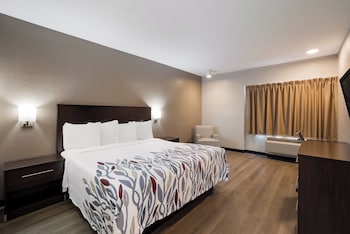 Standard Room, 1 King Bed (Smoke Free)