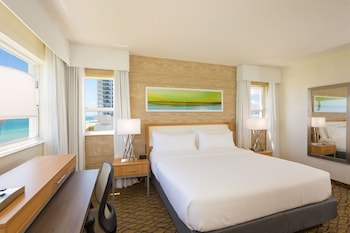 Suite, 1 King Bed, Ocean View