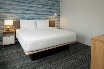 Suite, 1 Bedroom, Lake View