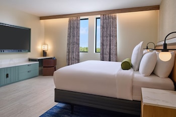 Suite (Governor)