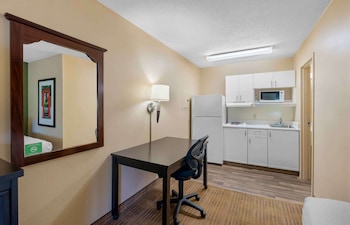 Studio, 1 Queen Bed, Non Smoking