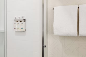 Standard Room, 2 Queen Beds, Hearing Accessible