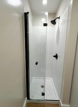 Standard Room, 1 Double Bed, Private Bathroom
