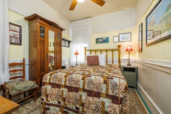 Standard Room, 1 Double Bed, Shared Bathroom