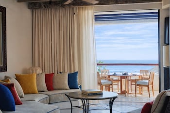 Three Bedroom Oceanview Residence