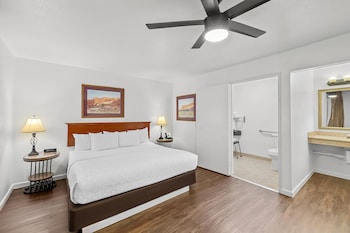 Room, 1 King Bed, Accessible, Non Smoking