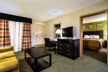 Suite, 2 Double Beds, Refrigerator & Microwave, Ground Floor