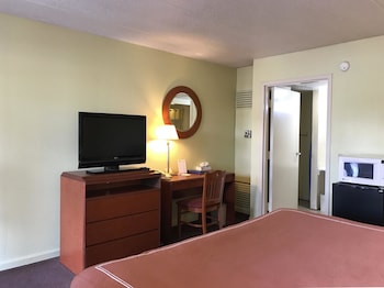 Standard Room, 1 King Bed