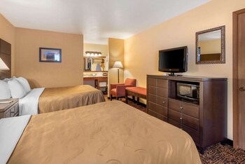 Standard Suite, 2 Queen Beds